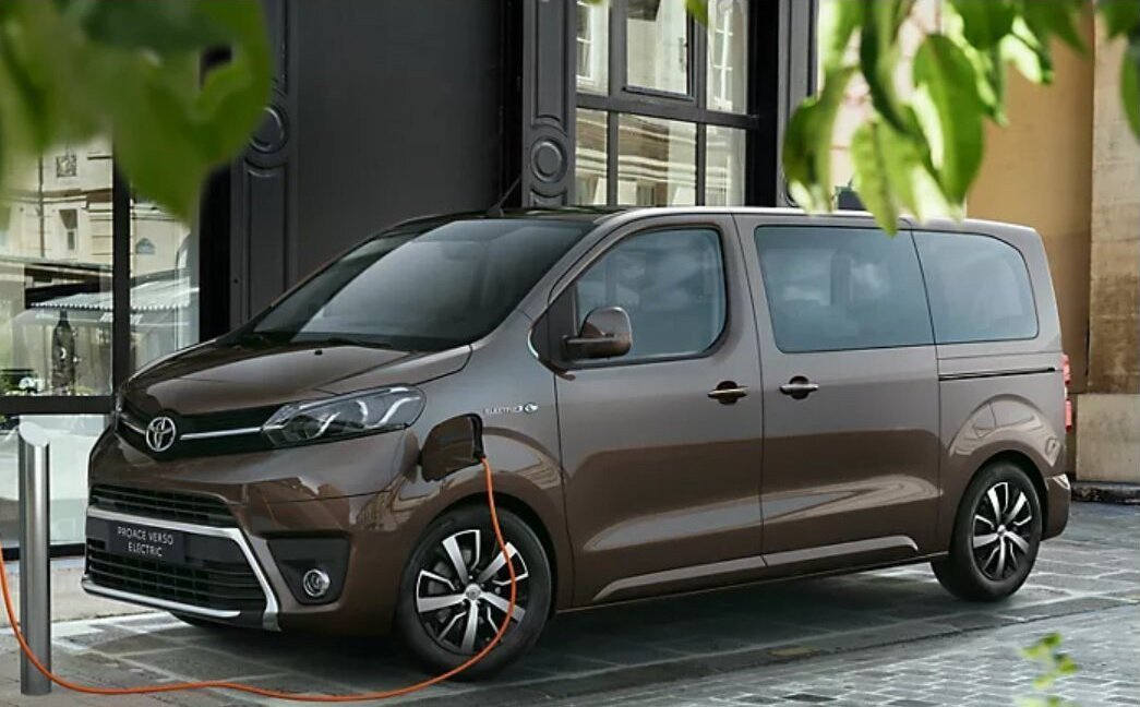 Elad?? ??j TOYOTA PROACE EV Shuttle Comfort L2H1 75 kWh (Automata ...