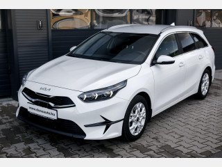 KIA XCEED ceed CEE'D SW 1.5 T-GDI Gold DCT Deluxe White fehér metál - 43.932 km-rel (2023)