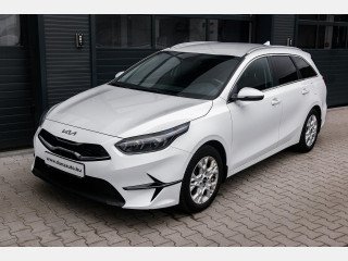 KIA XCEED ceed CEE'D SW 1.5 T-GDI Gold DCT Deluxe White fehér metál - 54.651 km-rel! (2023)