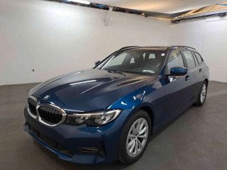 BMW 320d xDrive ACC QI Shz Pano DA NP: 62.000€ (2022)