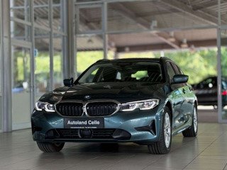 BMW 330e panoráma Laser 360° HUD DAB HiFi WLAN Alarm (2020)