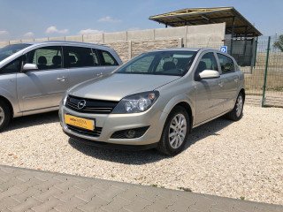 OPEL ASTRA H 1.4 Cosmo (2009)