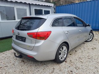 KIA CEE'D SW 1.6 CRDI EX navigáció vonóhorog 184e km! (2013)