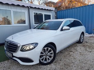 MERCEDES-BENZ E 220d 4Matic 9G-TRONIC (2017)