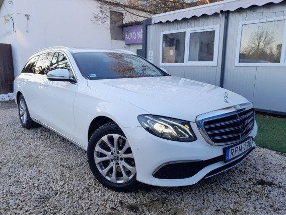 MERCEDES-BENZ E 220d 4Matic 9G-TRONIC (2017)