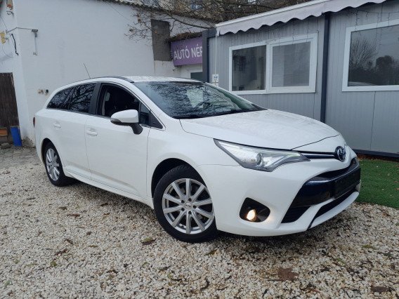 TOYOTA AVENSIS Touring Sports 2.0 D-4D Executive Edition S+ (2017)