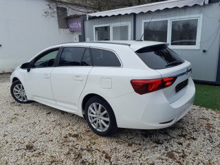 TOYOTA AVENSIS Touring Sports 2.0 D-4D Executive Edition S+ (2017)