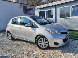 TOYOTA YARIS III 1.4 D-4D Active mo-i! (2014)