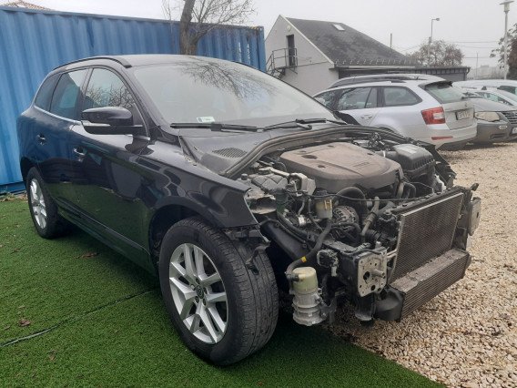 VOLVO XC60 2.0 [D4] Momentum Geartronic mo-i. 1.tulaj hiányos! (2017)