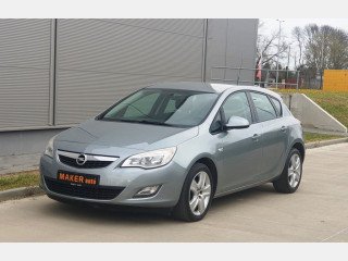OPEL ASTRA J 1.6 Active (2012)