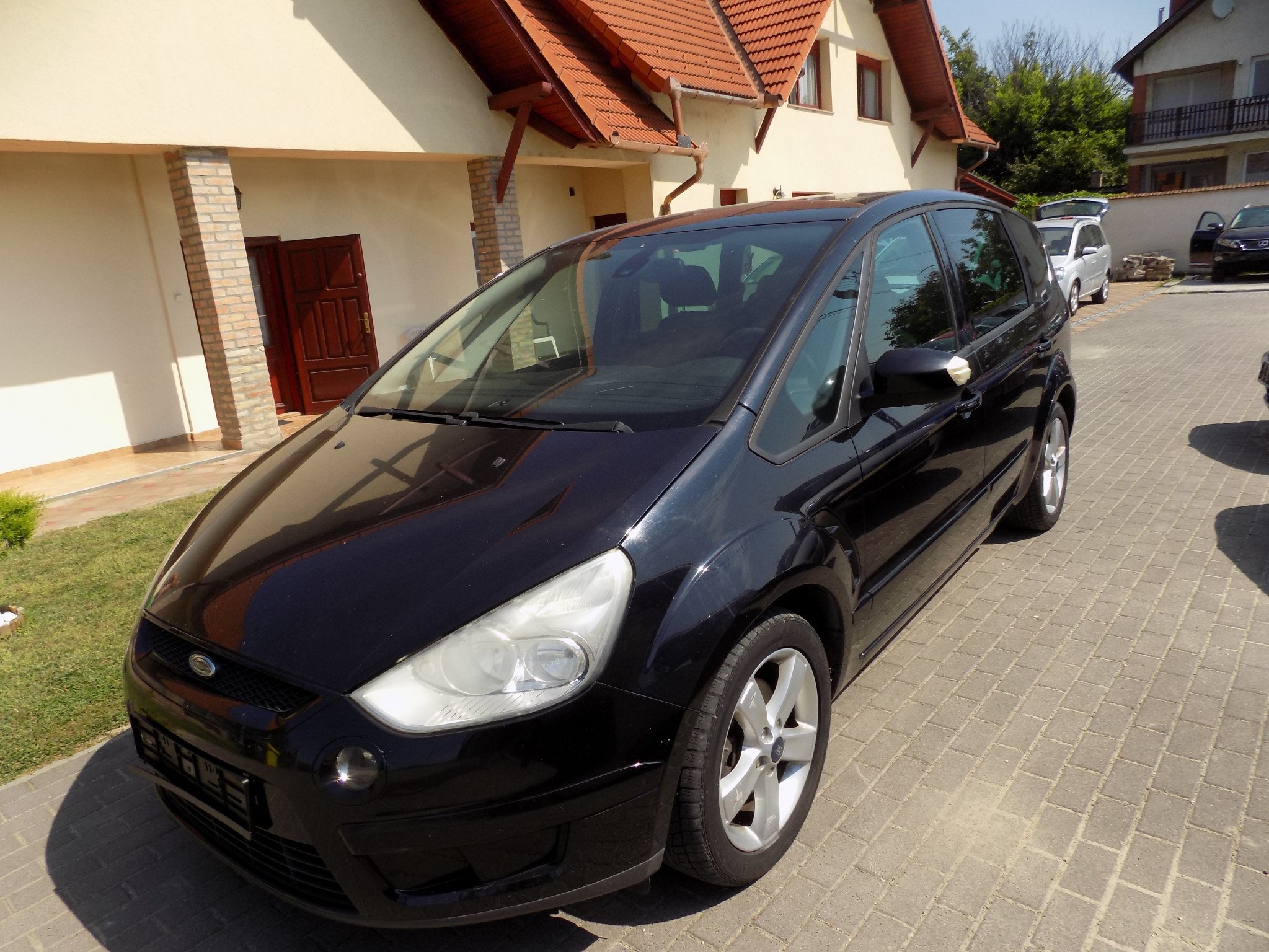 Ford s max i