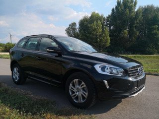 VOLVO XC60 2.0 D [D4] Kinetic Geartronic FWD (2017)
