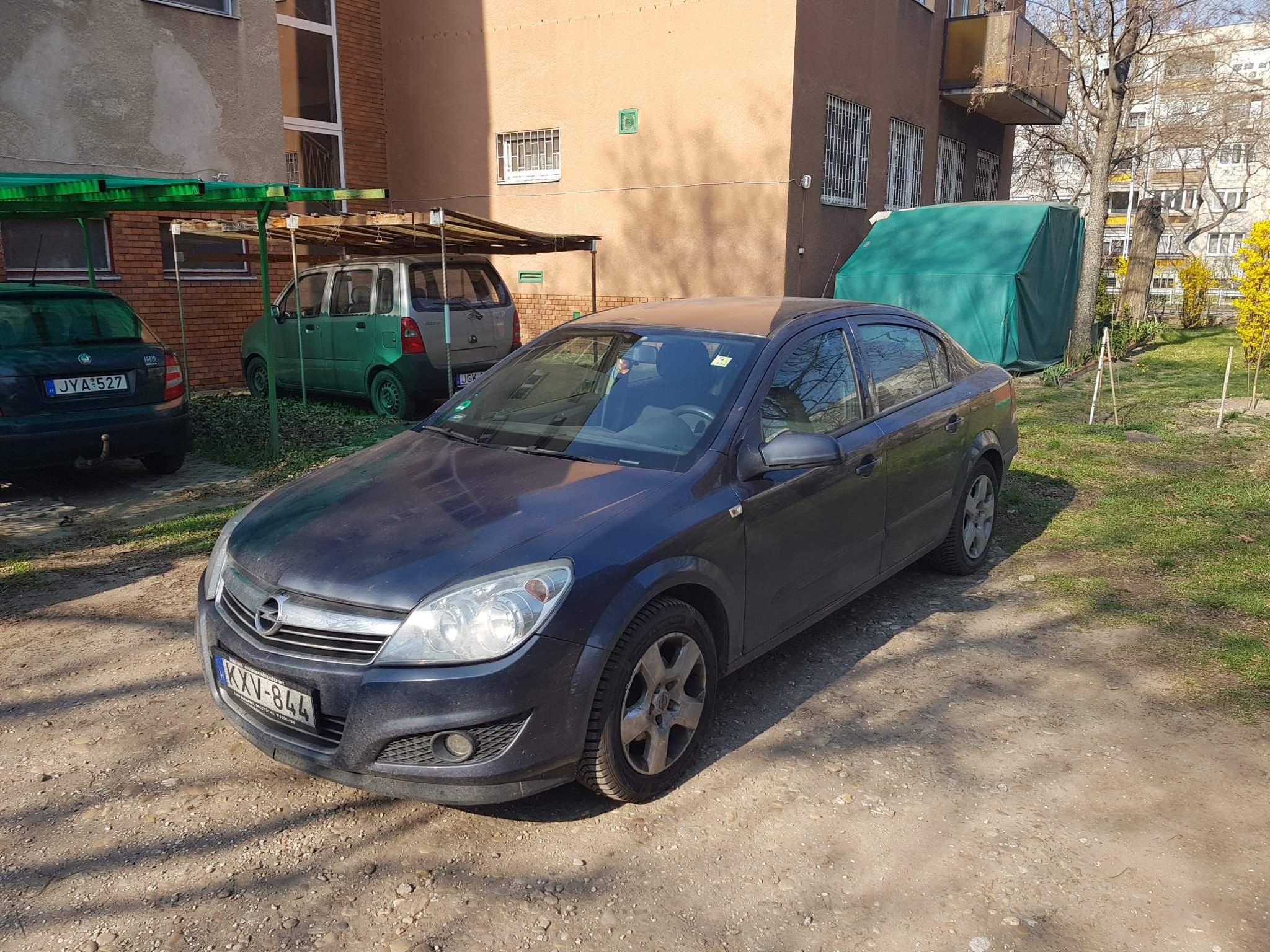 Opel astra h sedan