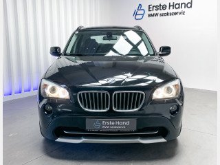 BMW X1 xDrive18d 'TOLATÓRADAR - XENON - SZERVIZKÖNYV' (2011)