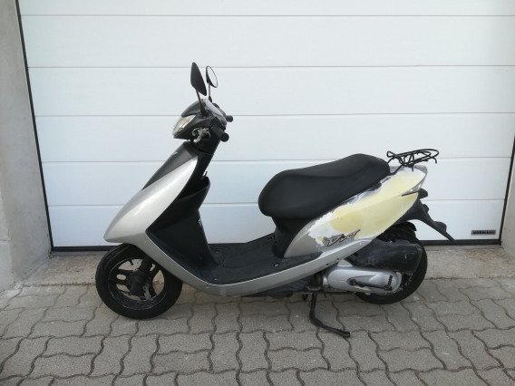 Honda dio af 62