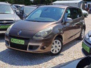 RENAULT SCÉNIC 1.5 dCi TomTom (2010)