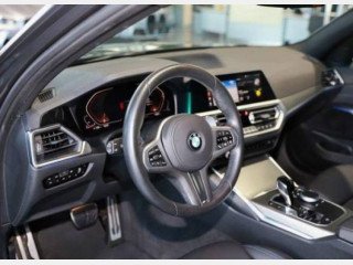 BMW 330 (2022)