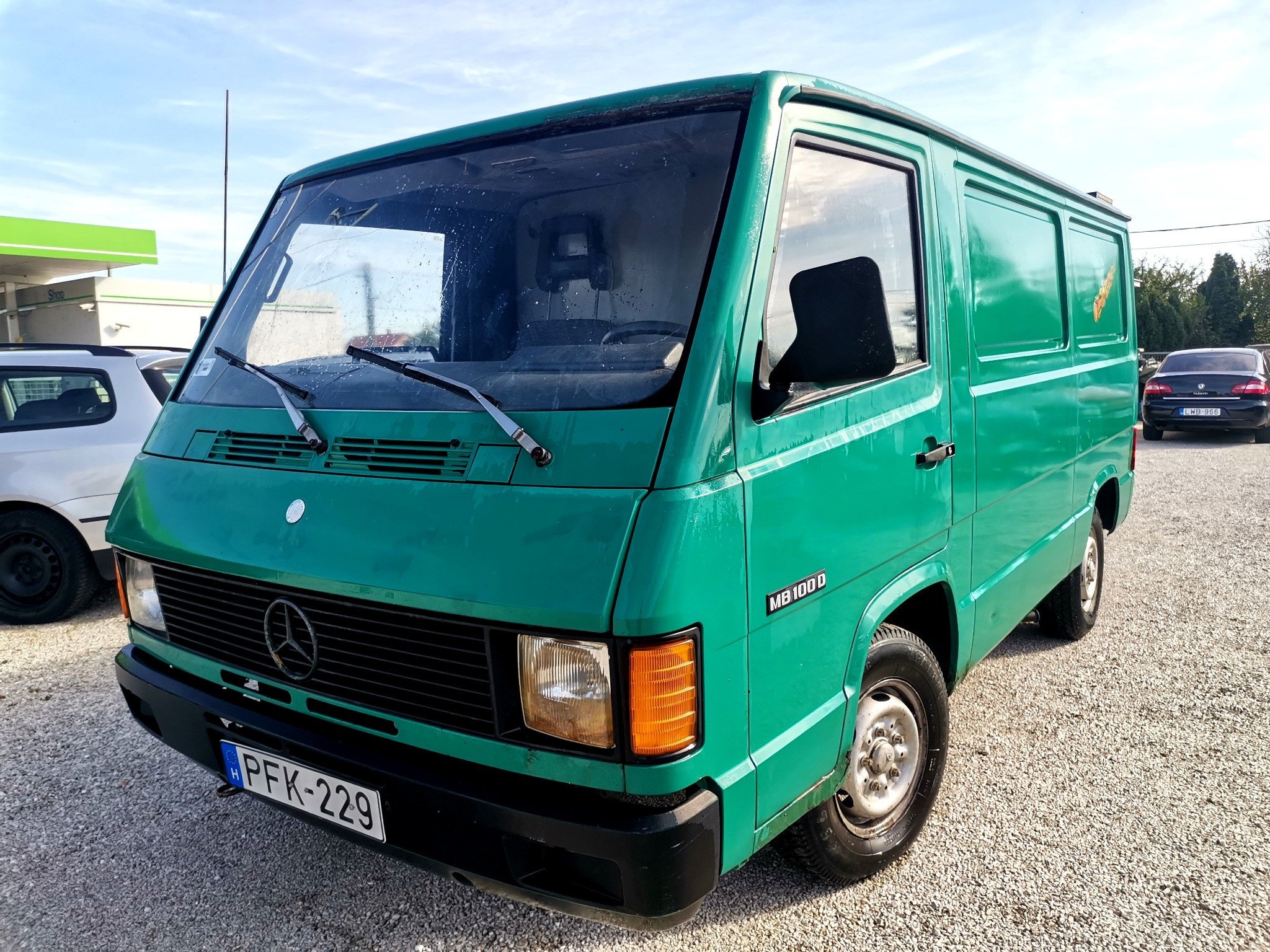 Elad Veter n MERCEDES BENZ MB100 MB 100 2 4 D Variante 1 Friss 